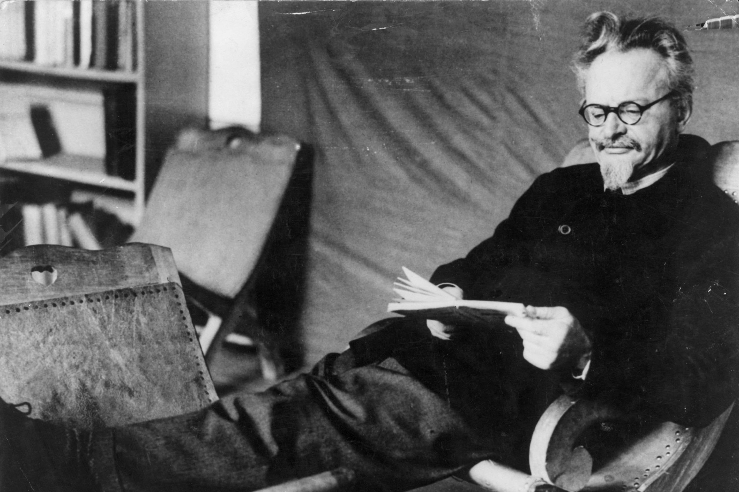 Kingsley Martin: Trotsky in Mexico